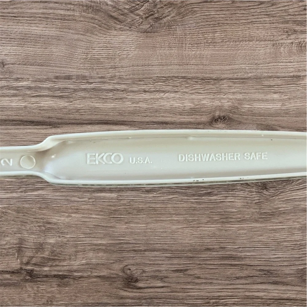 Vintage Ekco‎ Nylon Plastic Almond Beige Slotted Spaghetti Server Spoon